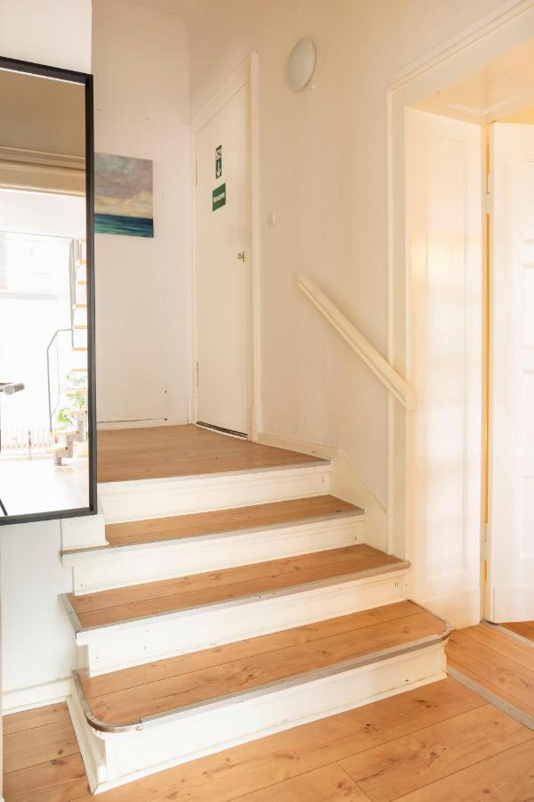 Spacious&stylish Loft Bed +s-bahn Access