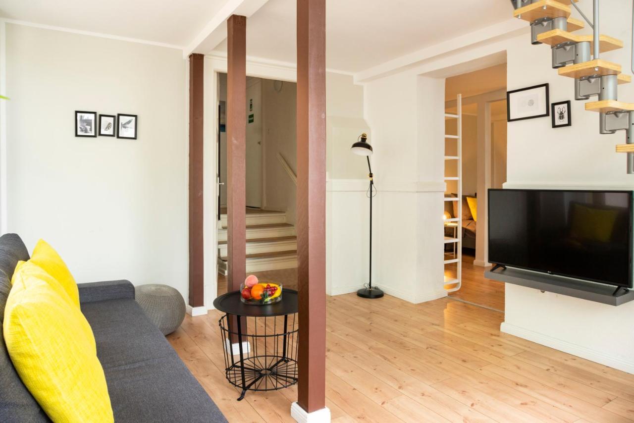 Appartamento Spacious&stylish Loft Bed +s-bahn Access Berlino